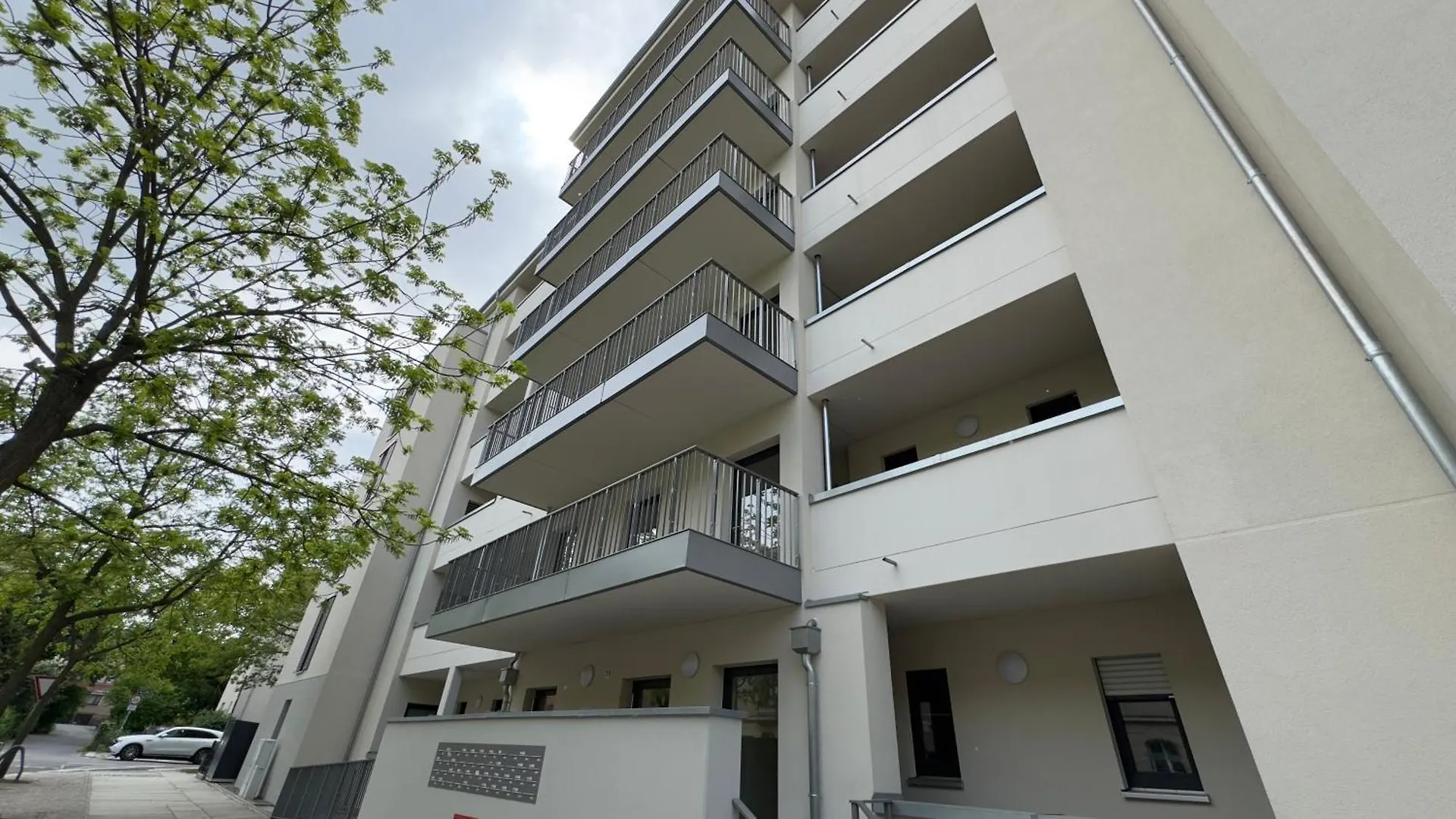 Apartment Aryve Boutique-Apartment Dresdner Penthouse Mit Dachterrasse - Tiefgaragenstellplaetze - Design-Interieur Dresden