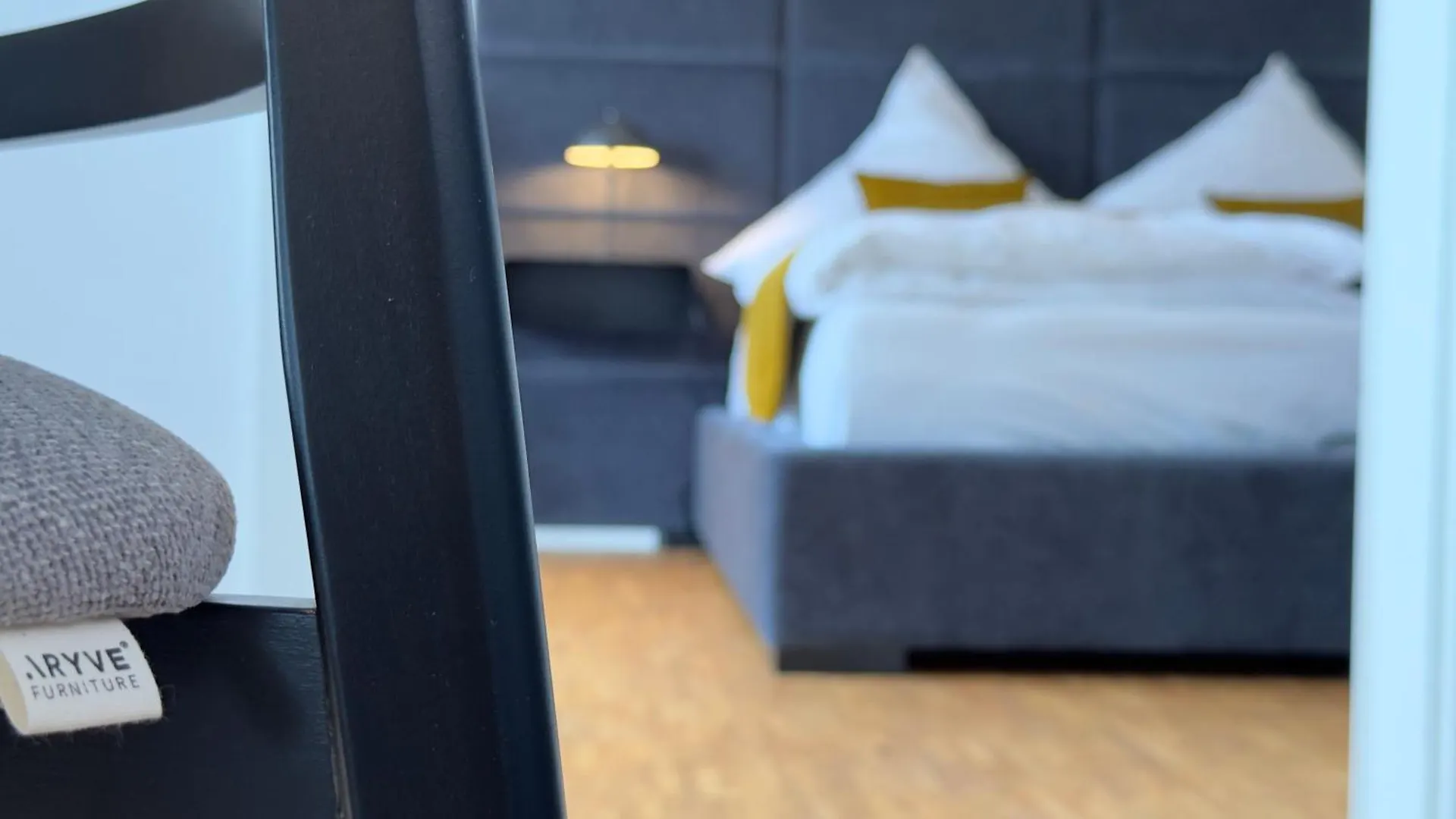Aryve Boutique-Apartment Dresdner Penthouse Mit Dachterrasse - Tiefgaragenstellplaetze - Design-Interieur Dresden